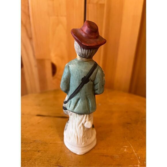 Vintage Farmer Figurine, Man with Ax Figurine, Diorama Figurine - Picture 3 of 6